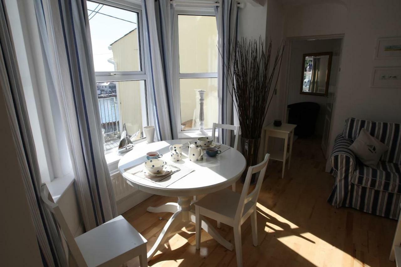 Lanescot, Harbour View With Terrace Apartment Looe