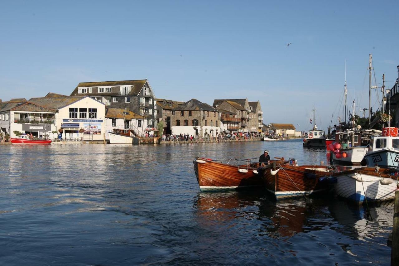 Lanescot, Harbour View With Terrace Apartment
